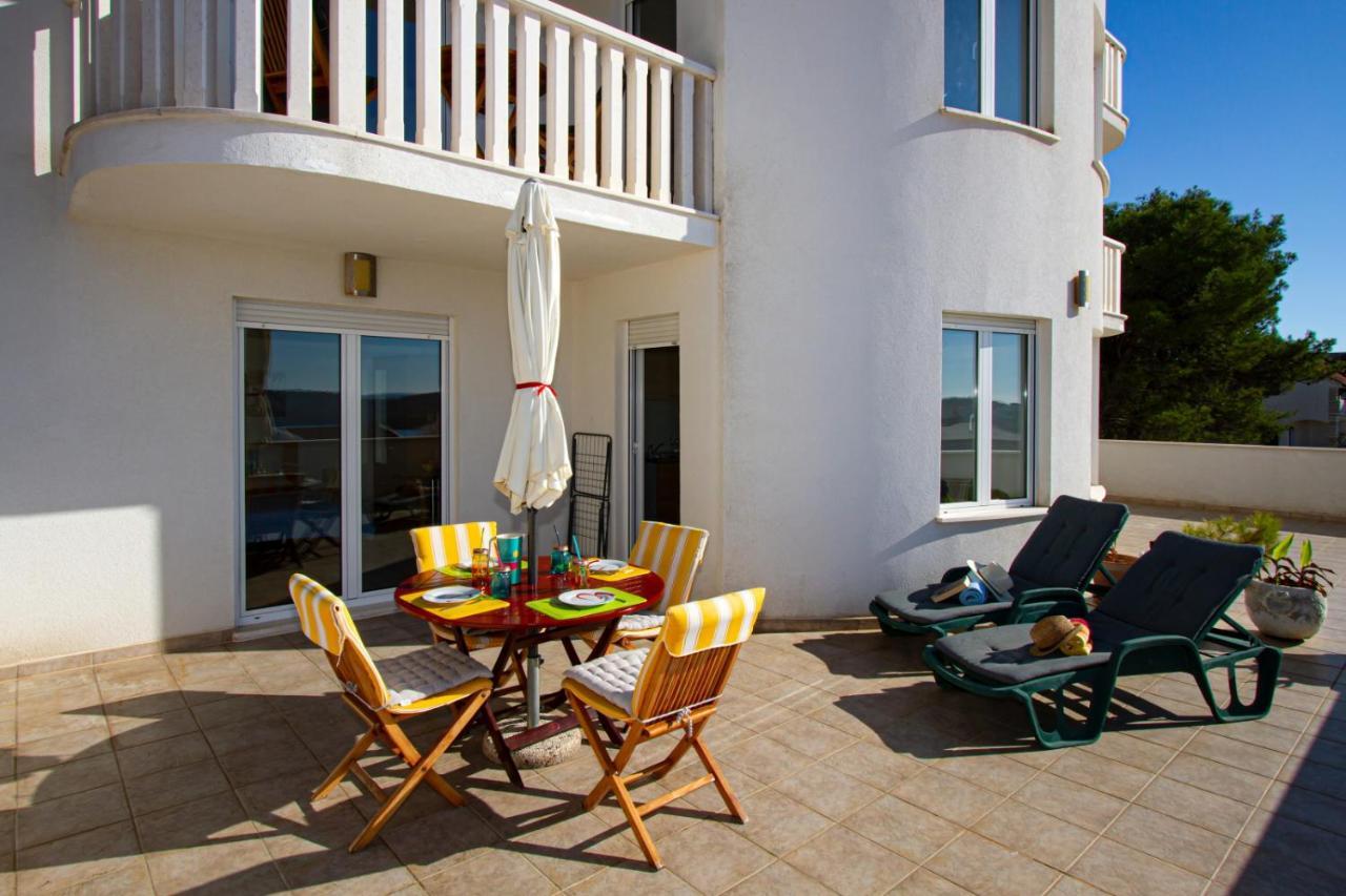 Villa Bianca Trogir Bagian luar foto