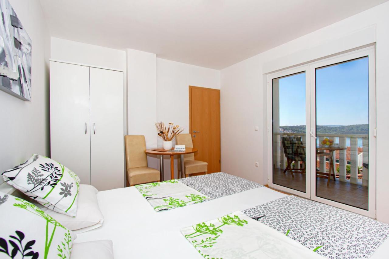 Villa Bianca Trogir Bagian luar foto