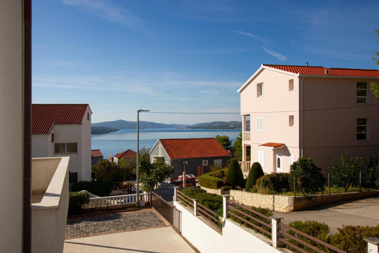 Villa Bianca Trogir Bagian luar foto