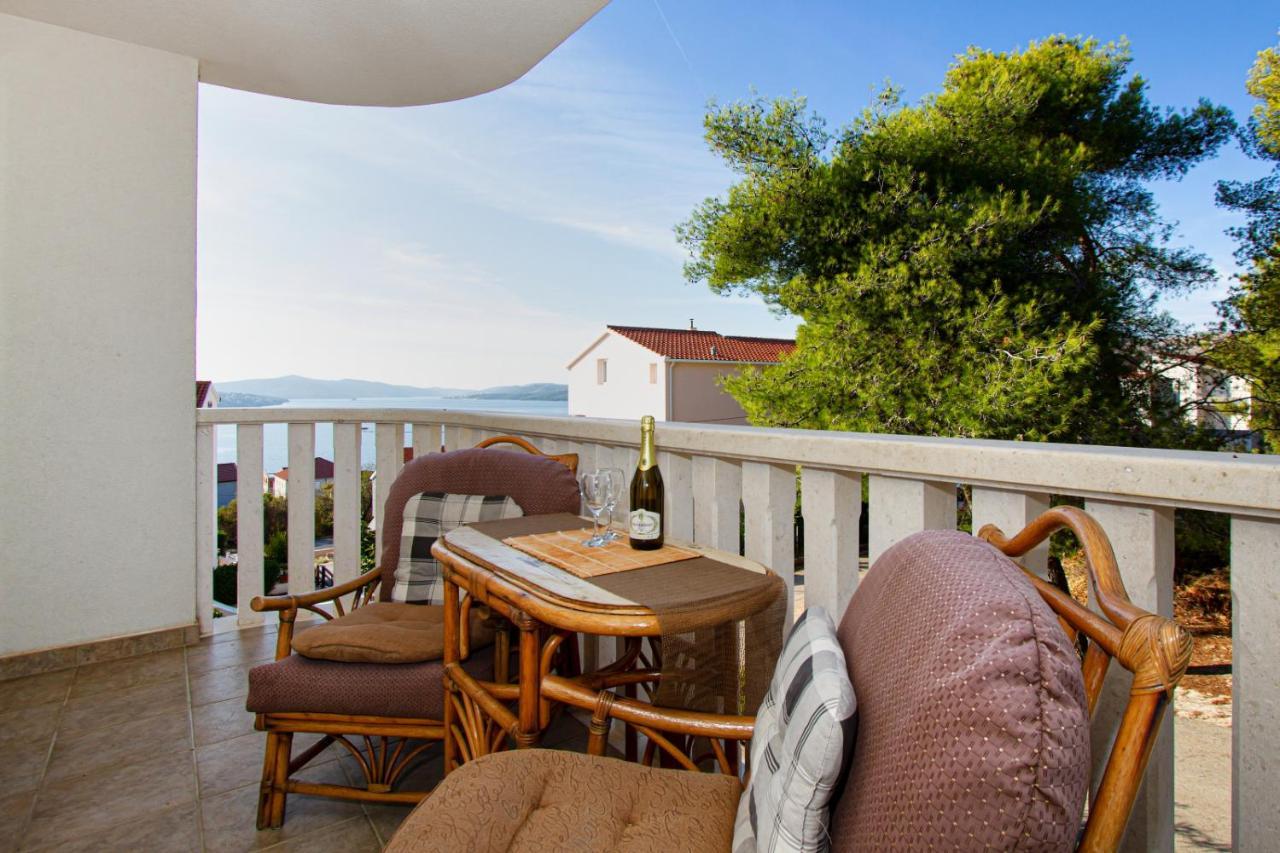 Villa Bianca Trogir Bagian luar foto