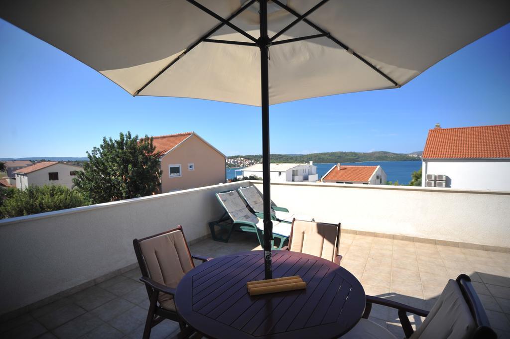Villa Bianca Trogir Bagian luar foto