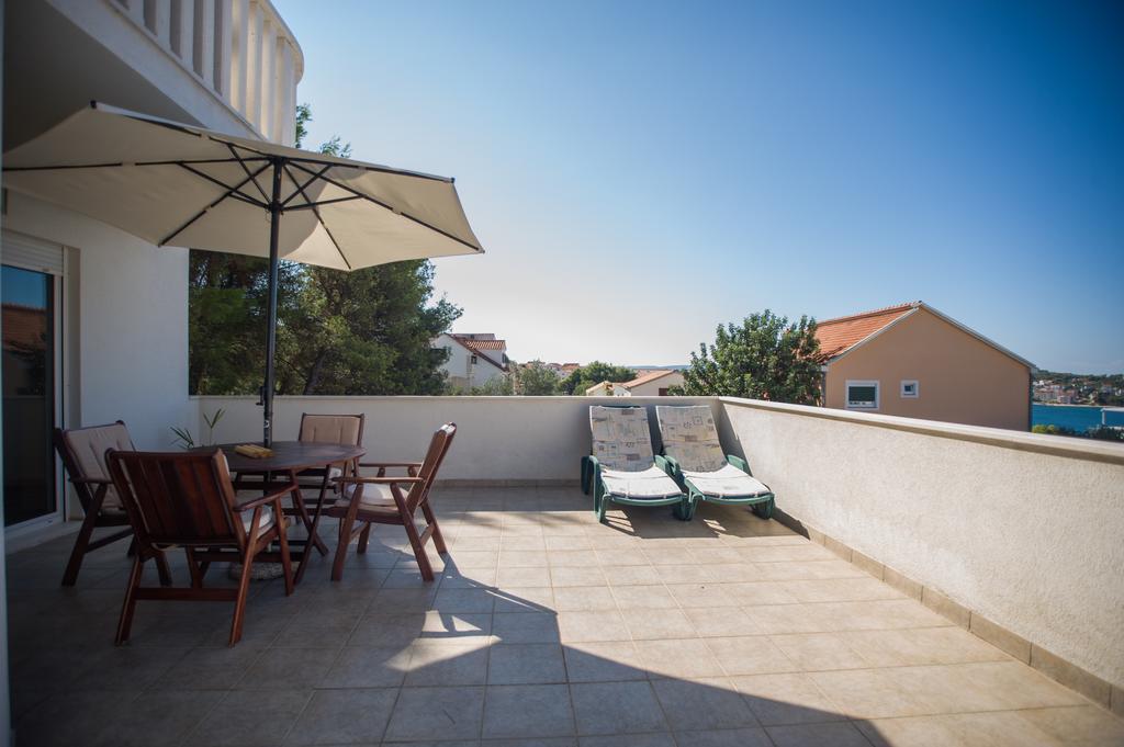 Villa Bianca Trogir Bagian luar foto