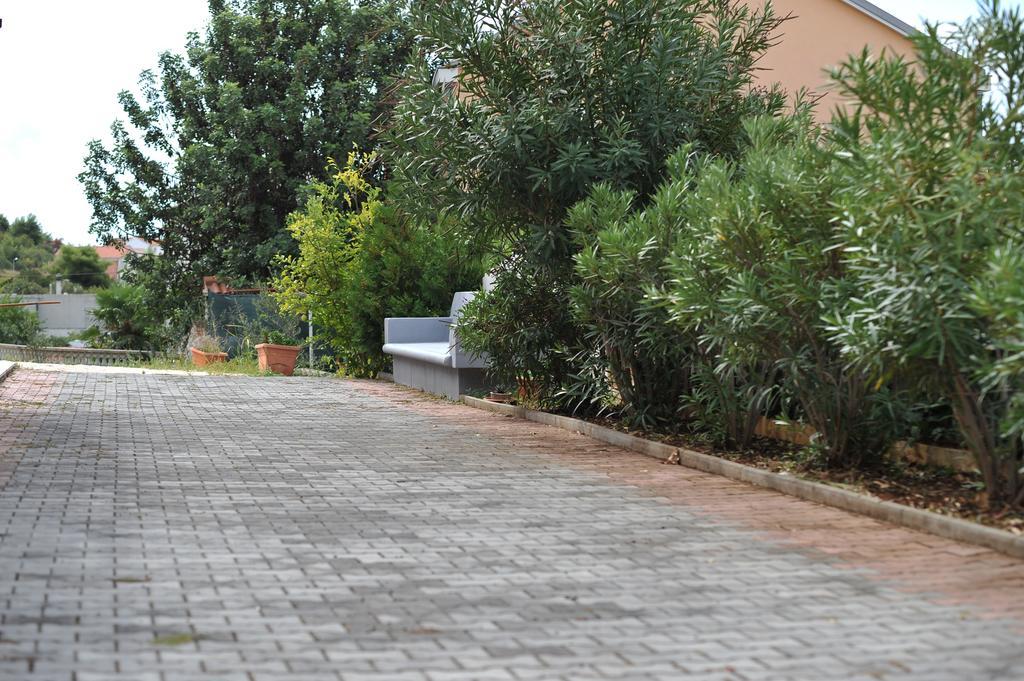 Villa Bianca Trogir Bagian luar foto
