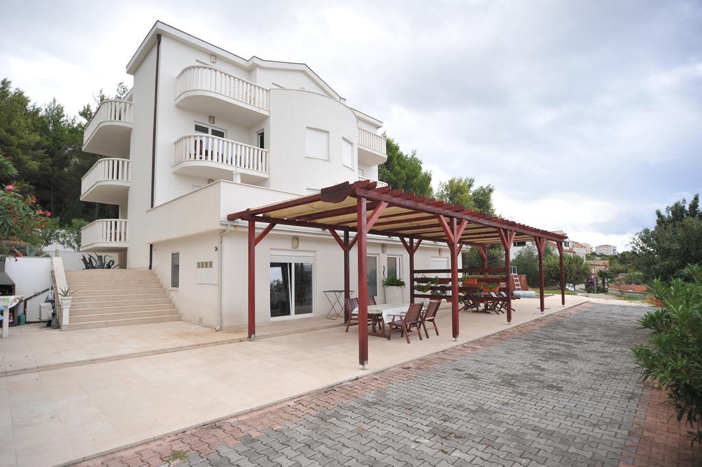 Villa Bianca Trogir Bagian luar foto