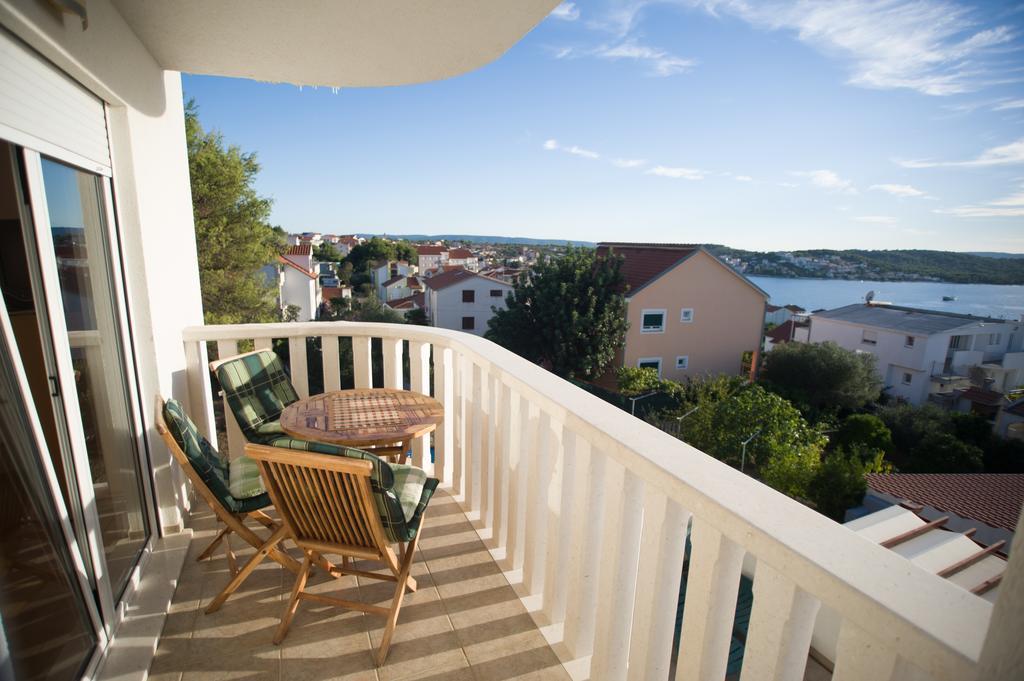 Villa Bianca Trogir Bagian luar foto